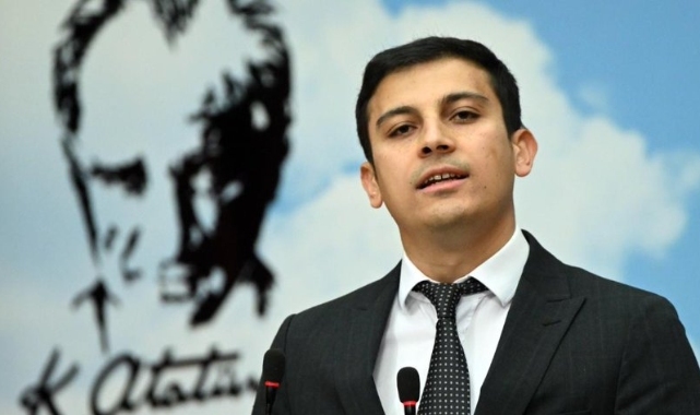 CHP'den öğrencilerin ikamet sorunu yaşamadan oy kullanması için "Demokrasi Bileti" kampanyası