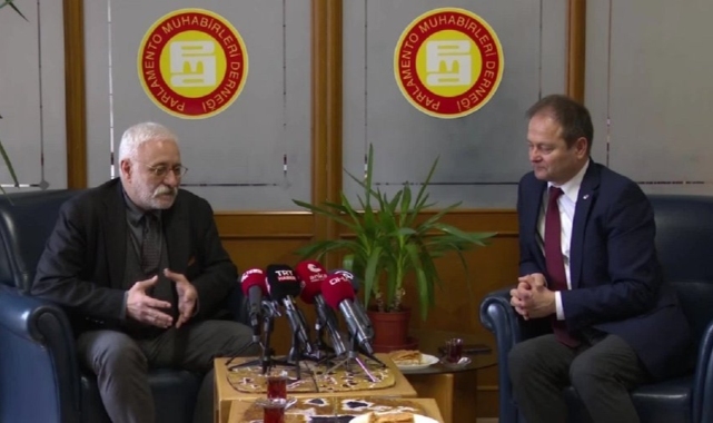 HDP’li Oluç: Altılı Masa hakkında şu kişi aday olsun demeyi siyasi saygı açısından uygun görmeyiz