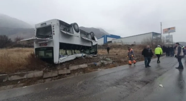 İşçi servisi takla attı... Çok sayıda yaralı var!