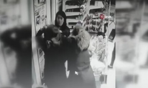 İstanbul’da kasiyer kadına “fiyat farkı” dayağı kamerada: Başını metal tezgaha vurdular