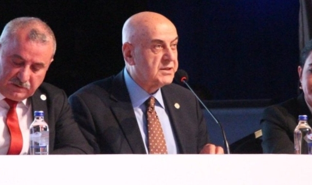 İYİ Partili Paçacı: Ekonomi bir avuç cahilin elinde darmadağın edildi