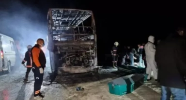 Otobüs TIR'a arkadan çarptı: 2'si şehit 3 ölü!