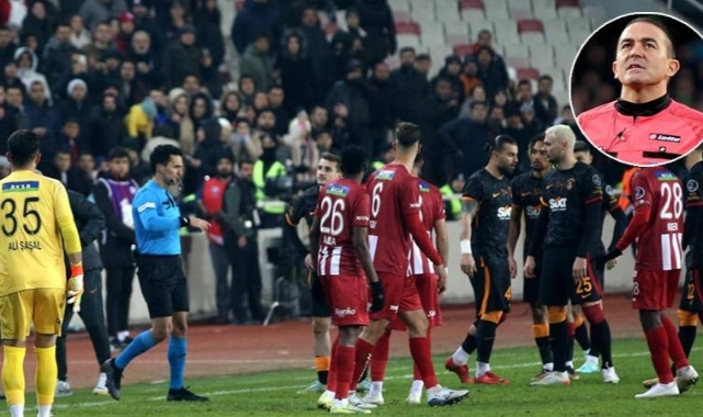 Sivasspor-Galatasaray maçında iptal edilen golün VAR konuşmalarıyla ilgili çarpıcı iddia: Sen golü iptal et, ben görüntüyü ekrana vereceğim
