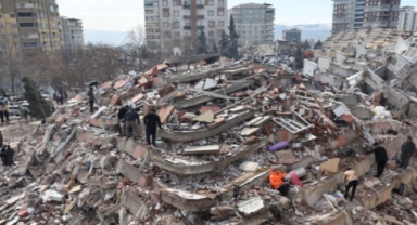 10 ili vuran büyük depremde 15 gazeteci yaşamını yitirdi