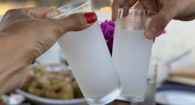 Alkollü içki fiyatlarına dev zam