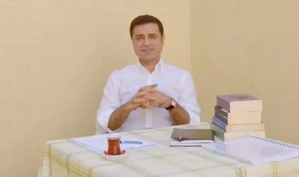 Demirtaş, Millet İttifakı&#039;nın &#039;Mutabakat Metni&#039;ni yorumladı: Hem eksik hem de pusulası bozuk