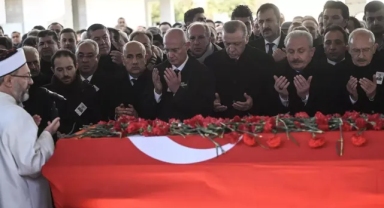 Deniz Baykal son yolculuğuna uğurlandı