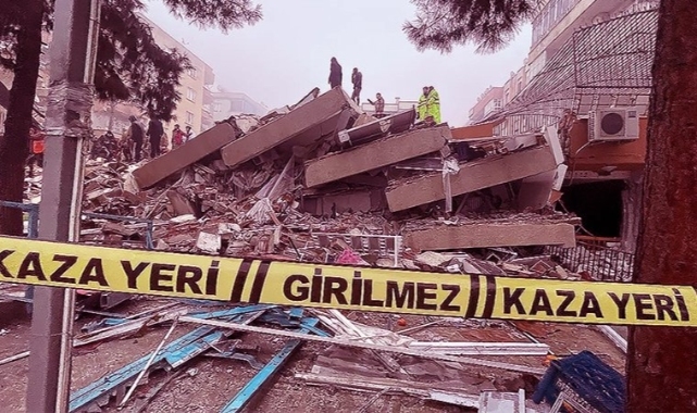 Depremde yıkılan binalarla ilgili soruşturmalar sürüyor: 4 ilde 40 kişi tutuklandı