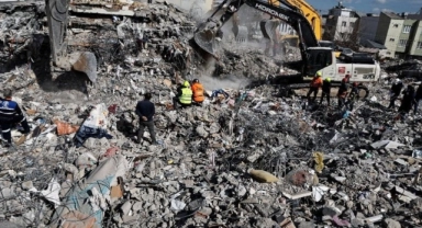 Depremde yıkılan Özkan Apartmanı’nın müteahhidi Mehmet Özkan tutuklandı