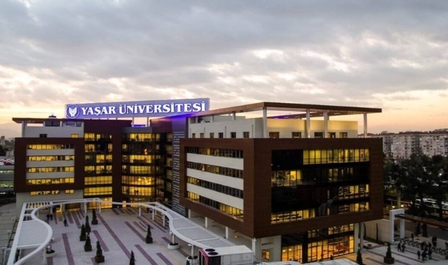 Eğitime ara vermeyen Yaşar Üniversitesi'ne tepki: Karara karşı çıkıyor, yardıma devam ediyoruz