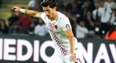 Hatayspor futbolcusu Burak Öksüz göçük altından kurtarıldı