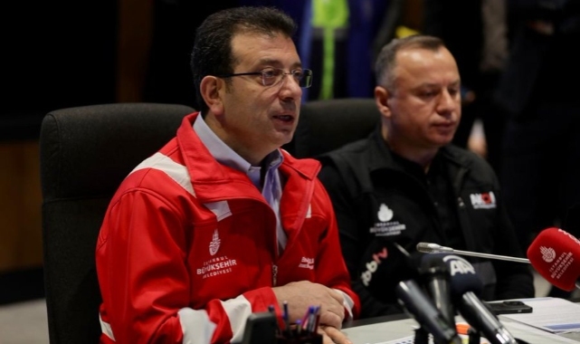 İmamoğlu: Deprem bölgesindeki yaklaşık 18 milyon ton molozun geçici olarak toplanması için 400 futbol sahası büyüklüğünde alan gerekir