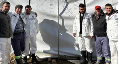 Madencilerden deprem bölgesine notlu veda: 'Hakkınızı helal edin'