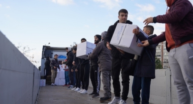 Menemenliler Yardım İçin Birbirleriyle Yarıştı