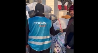 Meyve suyunu 10 kişi taşıdı: TÜGVA tepkiden sonra videoyu sildi