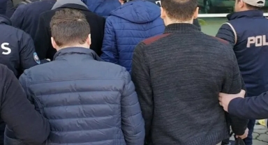 Sahte konteyner ilanıyla depremzedeleri dolandırdılar