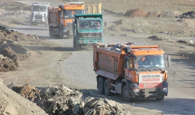 Soylu’dan enkaz açıklaması: Sadece Antakya'da 15 milyon ton