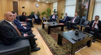 Altılı masadan ittifak başvurusu: YSK'ya sunuldu
