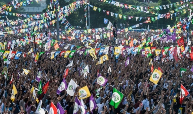 Avrupa Parlamentosu'ndaki sol parti grupları HDP'yle dayanışma mesajı yayımladı