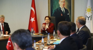 Belediye başkanlarından Meral Akşener'e çağrı: 'Aday olun'