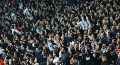 Beşiktaş taraftarından ‘Yönetim istifa’ tezahüratı