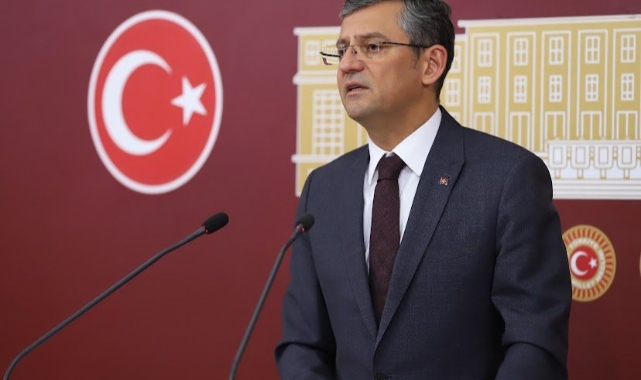 CHP'li Özgür Özel: Şanlıurfa'da 3 buçuk ay önce Erdoğan tarafından açılıp insanlara mezar olan o kavşak, yine davet usulü ihale yöntemiyle yapıldı