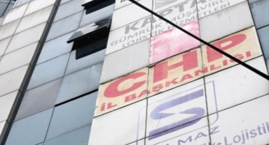 CHP Trabzon İl Başkanlığı'na kurşun isabet etti