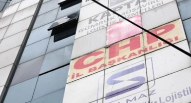 CHP Trabzon İl Başkanlığı'na kurşun isabet etti