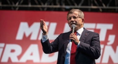 Davutoğlu, genel başkan yardımcılarını toplantıya davet etti