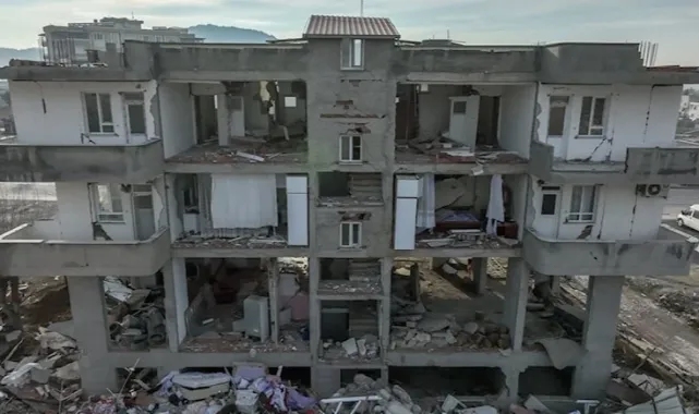Deprem bölgesinde yıkılan binalarla ilgili 218 tutuklama