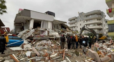 Deprem soruşturmalarında tutuklananların sayısı 298'e yükseldi