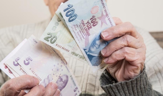 Emekliler Derneği, bayram ikramiyesinin 5 bin 500 liraya çıkarılmasını istiyor