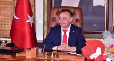 Görevden uzaklaştırılan Bilecik Belediye Başkanı'na 2 yıl 1 ay hapis cezası