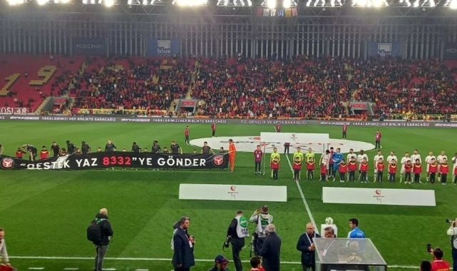 Göztepe-Boluspor maçında 'hükümet istifa' sloganı