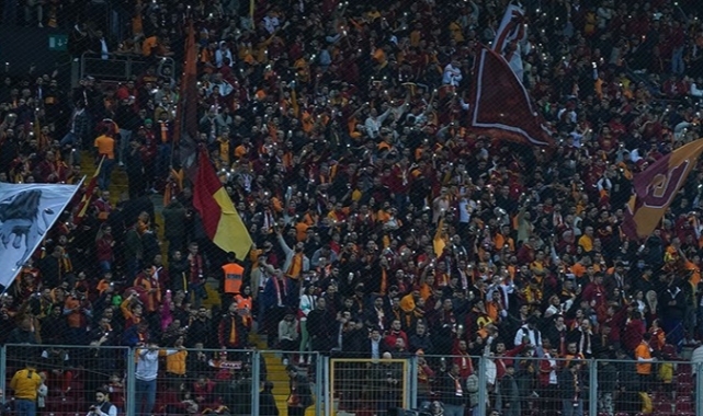 ‘Hükümet istifa' diyen Galatasaray taraftarına 'Cumhurbaşkanına hakaret' tutanağı
