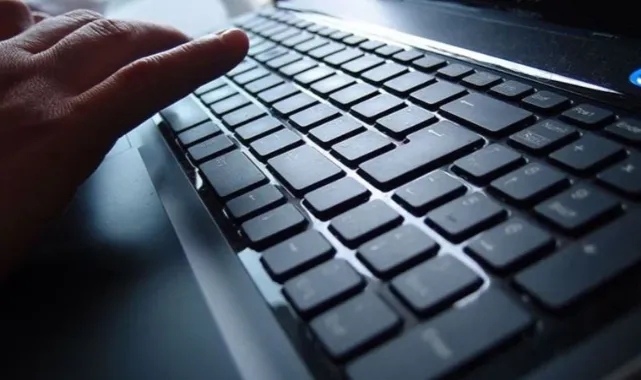 Kanuna aykırı 341 internet sitesi erişime kapatıldı