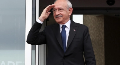 Kemal Kılıçdaroğlu’ndan ilk seçim afişi: Hande Kader, Ali İsmail Korkmaz, Sinan Ateş, patisi kesilen köpek...