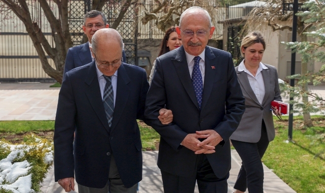 Kılıçdaroğlu, Ahmet Necdet Sezer ile görüştü