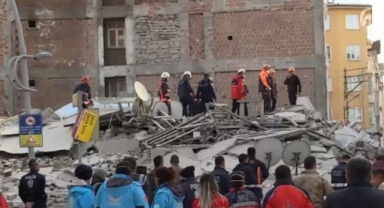 Malatya'da 5 katlı bina çöktü