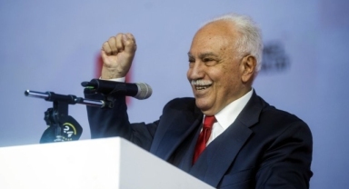 Perinçek, cumhurbaşkanı adaylığı için kendine imza verdi