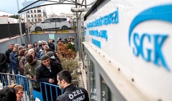 SGK'den 'bazı EYT'lilerin mağdur edildiği' iddialarına açıklama