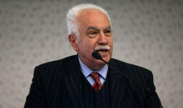 Vatan Partisi'nin eski genel başkan yardımcısı, Perinçek'e neden imza vermediğini bu sözlerle açıkladı: 'Saltanat kayıkçılarına' oy verilmez