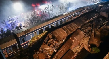 Yunanistan'da tren kazası: Ulaştırma Bakanı Karamanlis istifa etti