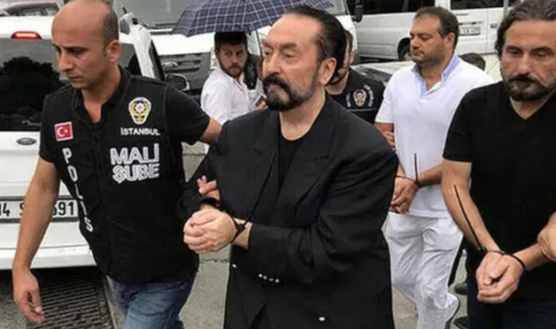 Adnan Oktar ve 'müritlerinin' 8 bin 658 yıllık hapis cezası onandı
