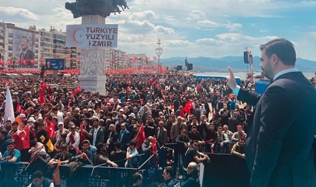 AK Partili İnan mitingde İzmirlilere seslendi: "Bunlara atacağınız oylarla PKK'ya güler yüz göstermiş olmayın?"