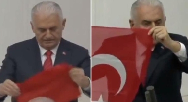 Binali Yıldırım İstiklal Marşı’nı kağıda bakarak yanlış okudu