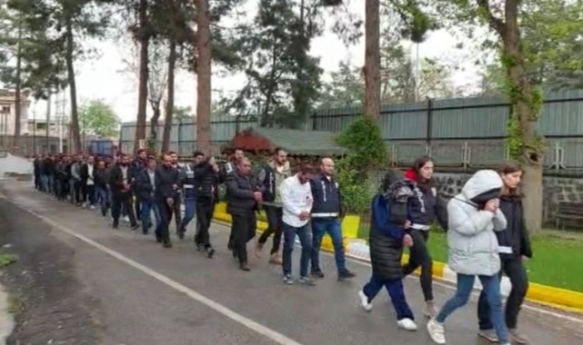 ‘Deprem ve Togg kredisi’ adı altında dolandırıcılık yapan 25 kişi tutuklandı