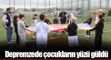 Depremzede çocukların yüzü güldü