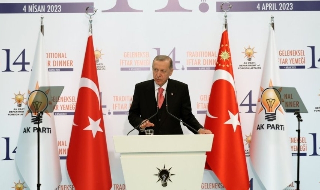 Erdoğan: Dalga dalga büyüyen bir zaferin ayak seslerini duyuyoruz