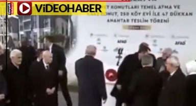 Erdoğan, Malatya’da deprem konutları temel atma töreninde sunucuyu azarladı